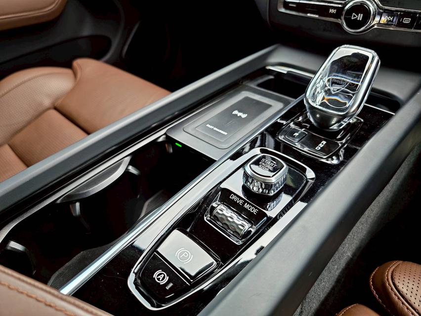 ทุกชีวิตปลอดภัยใน Volvo 31,xxx km!! มือเดียว Top Inscription น้องๆป้ายแดงครับ 😁😁 New Arrival!!♥️ Volvo XC 60 2.0 Inscription 2020 Top รูปที่ 10