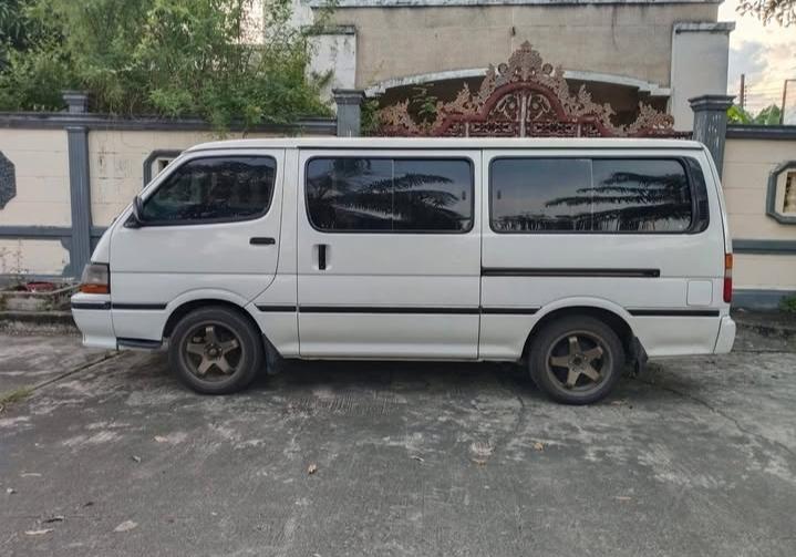 Toyota Hiace สภาพดี 7