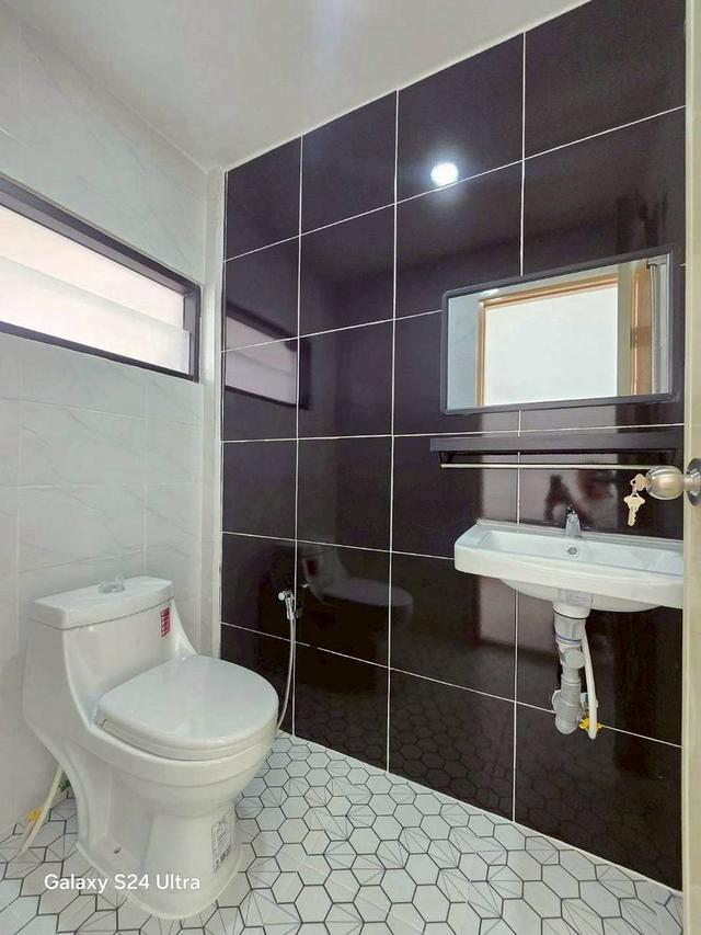 หมู่บ้านบัวทองเคหะ ไทรน้อย นนทบุรีทาวน์เฮาส์ชั้นเดียว  ต้นสายรถเมล์134,516  มีตลาดสด24ชั่วโมง ตกแต่งใหม่พร้อมอยู่ 15