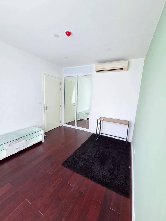 For rent "Manhattah Chitlom Condo" 18