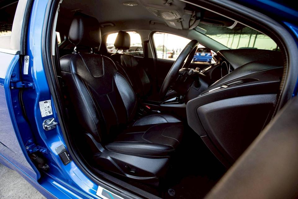 Ford focus 1.5 Ecoboost ปี 2017 สีน้ำเงิน 12