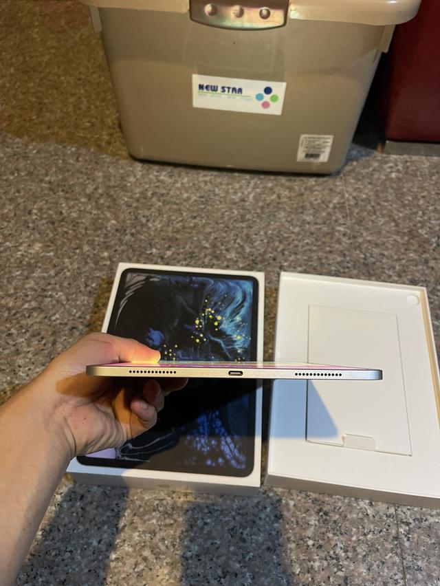 ขายiPadPro11นิ้วสีหายากSilver256กิ๊กสูนTrueยกกล่องอีมี่ตรงไร้รอยตกใช้งานดีทุกๆฟังชั่นถูกๆ 4