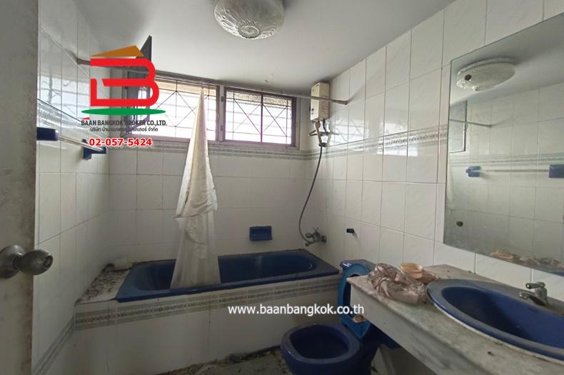ที่ดินพร้อมบ้าน หมู่บ้านชวนชื่นบางเขน (แจ้งวัฒนะ ซอย 10, ซอย 14) เนื้อที่ 131.2 ตร.ว (ใกล้ BTS แจ้งวัฒนะ 14) แขวงทุ่งสองห้อง เขตดอนเมือง กรุงเทพมหานคร 9