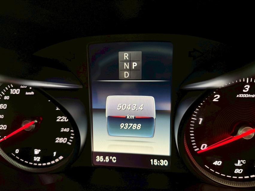 รหัสรถ AP9667 Benz Glc 250d ดีเซล4 Matic Top สุด ปี19  20