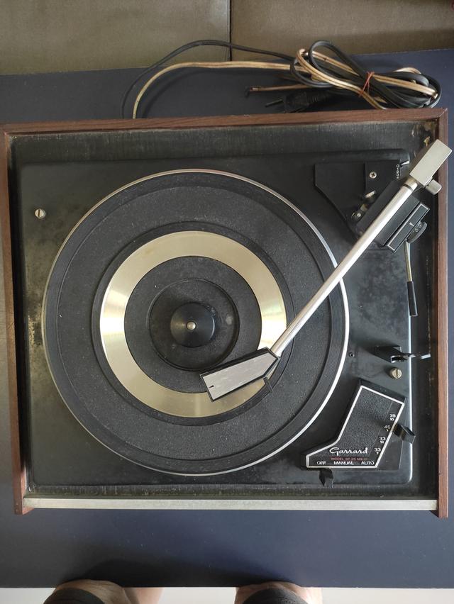 เครื่องเล่นแผ่นเสียงมือสองยุค70