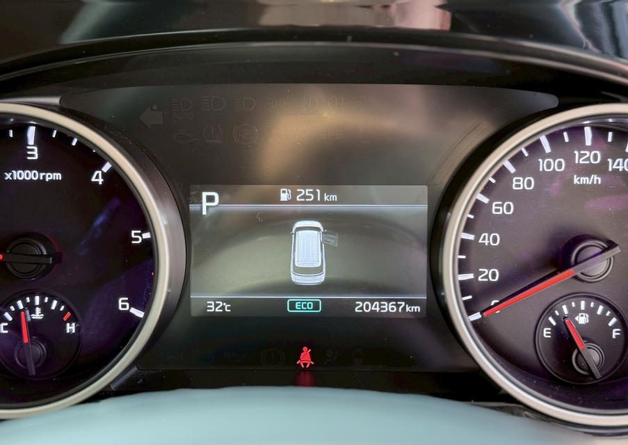 ปี 2022 KIA GRAND CARNIVAL, 2.2 EXโฉม ปี21-ปัจจุบัน สีดำ เครื่องยนต์ดีเซล รูปที่ 15