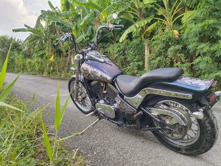 Kawasaki Vulcan 400cc 2