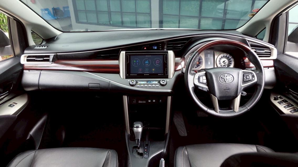 รหัสรถ KN3680 TOYOTA INNONA 2.8 CRYSTA ปี 2018 AUTO 10