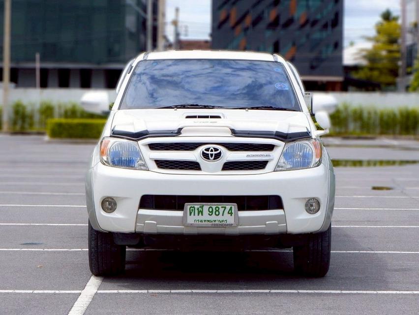 รหัสรถ QT9874 Toyota Hilux Vigo 3.0 ตัวพิเศษ Exclusive Prerunner เกียร์ธรรมดา สีขาวมุก/ทูโทน ปี 2007 3
