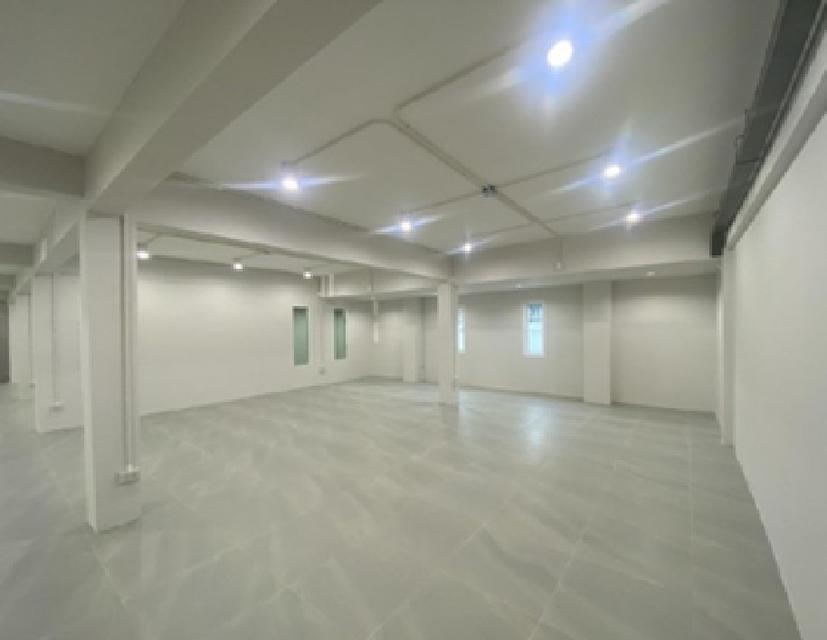 ให้เช่าอาคารสำนักงาน / Office / พื้นที่ ชั้น 1 เท่านั้น / ซอยปรีดีพนมยงค์ 14 สุขุมวิท 71 / อาคารพื้นที่ใช้สอย 480 ตารางเมตร 12