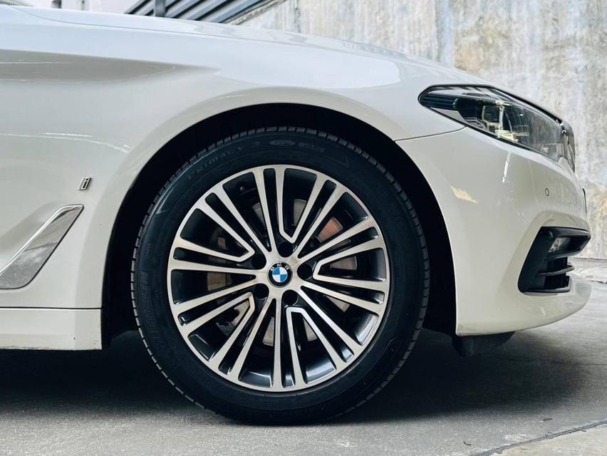 2019 BMW SERIES 5 530e Plug-in Hybrid highline (G30) รถสวยประวัติครบชัดเจน 5