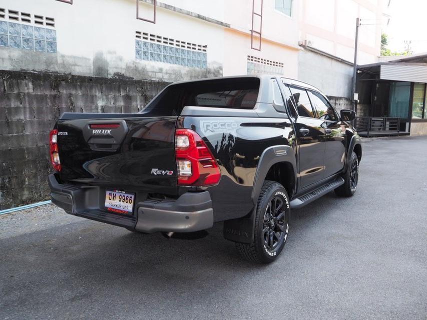 TOYOTA HILUX REVO 2.4 PRERUNNER DOUBLE CAB ROCCO ปี 2023 6