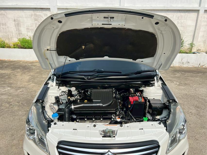 Suzuki Ciaz ปี 2016 รุ่น GLX 1.25L CVT TOP สวยสุดในรุ่น มือเดียวป้ายแดง สีเดิมทั้งคัน 9