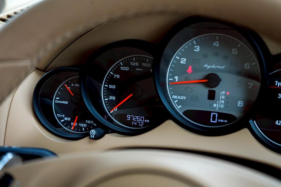 รหัสรถ CBL9339 Porsche CAYENNE 3.0 S Hybrid 4WD AT 2012 19