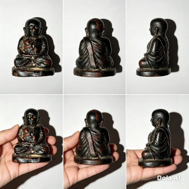 หลวงพ่อเงิน รายละเอียดตามภาพ ราคา 1500