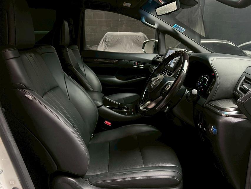 LEXUS LM300h ปี2022 วิ่ง 80000 KM. 6