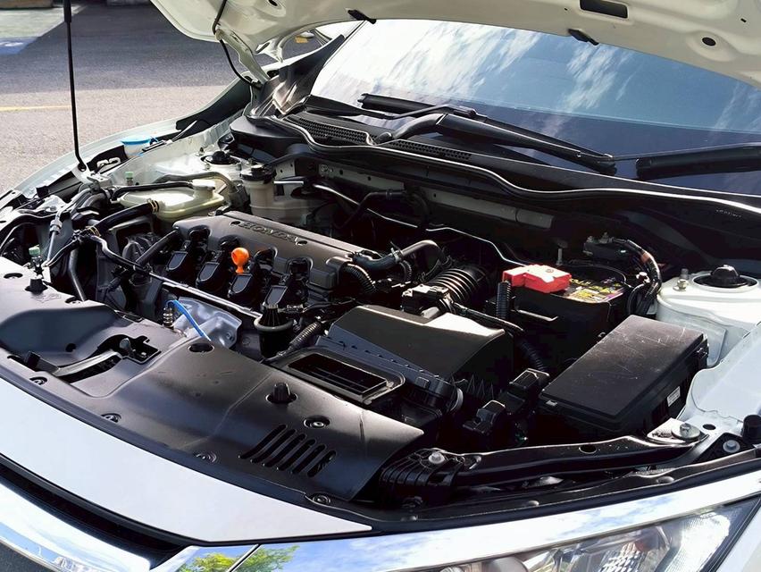 Honda Civic FC 1.8 E ปี2017 8