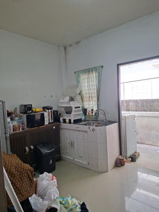 บ้านทาวน์โฮม 2 ชั้น 2 ห้องนอน 2 ห้องน้ำ 7