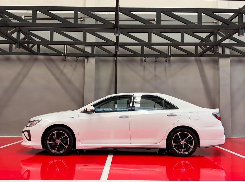 2017 TOYOTA CAMRY 2.0G EXTREMO รถมือเดียวออกป้ายแดง รถวิ่งน้อย รถเข้าศูนย์ตามระยะ รถไม่เคยมีอุบัติเหตุครับ รูปที่ 5