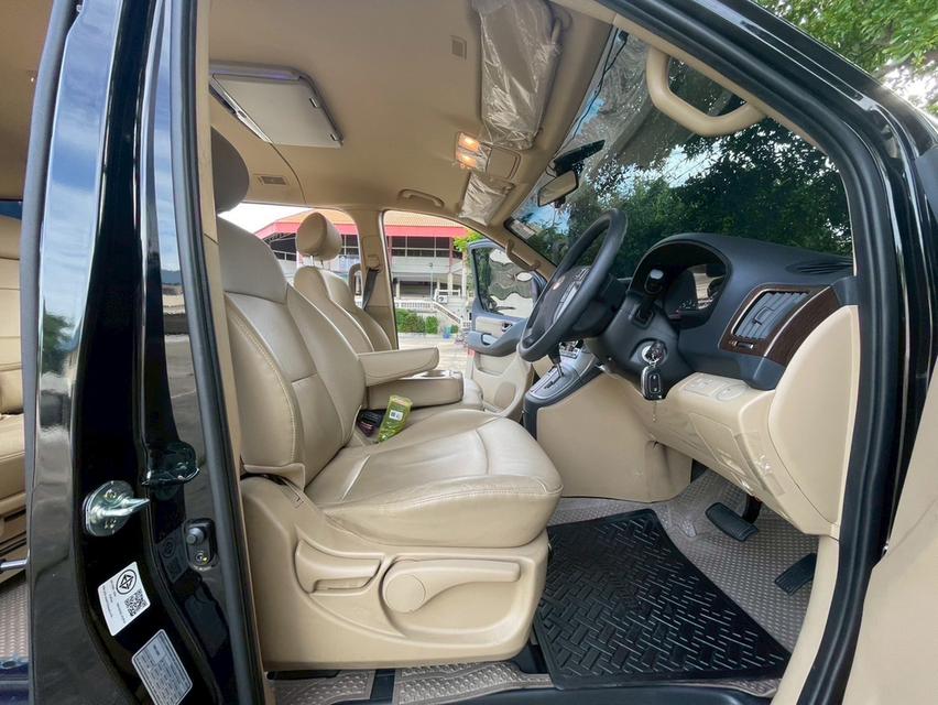 รหัสรถ AP53 Hyundai H1 2.5 Elite Ns ดีเชล สีดำ ปี2022 7