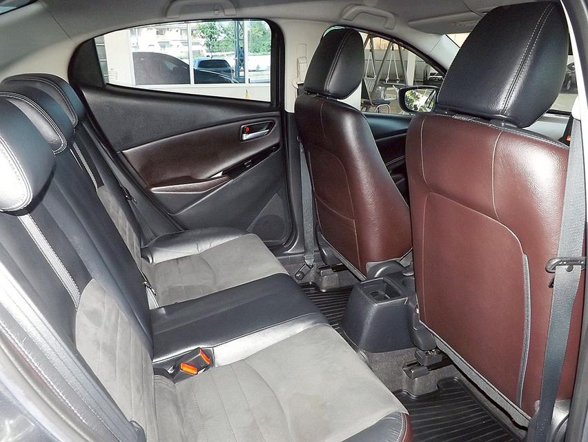 รหัสรถ KCY7239 MAZDA 2 SKYACTIVE 1.5XD Sports High Plus L AUTO ปี 2017 สีเทา 12