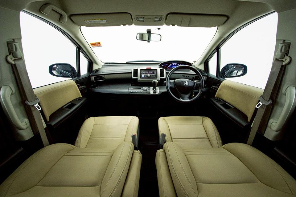 HONDA FREED 1.5 E LPG 2015  11