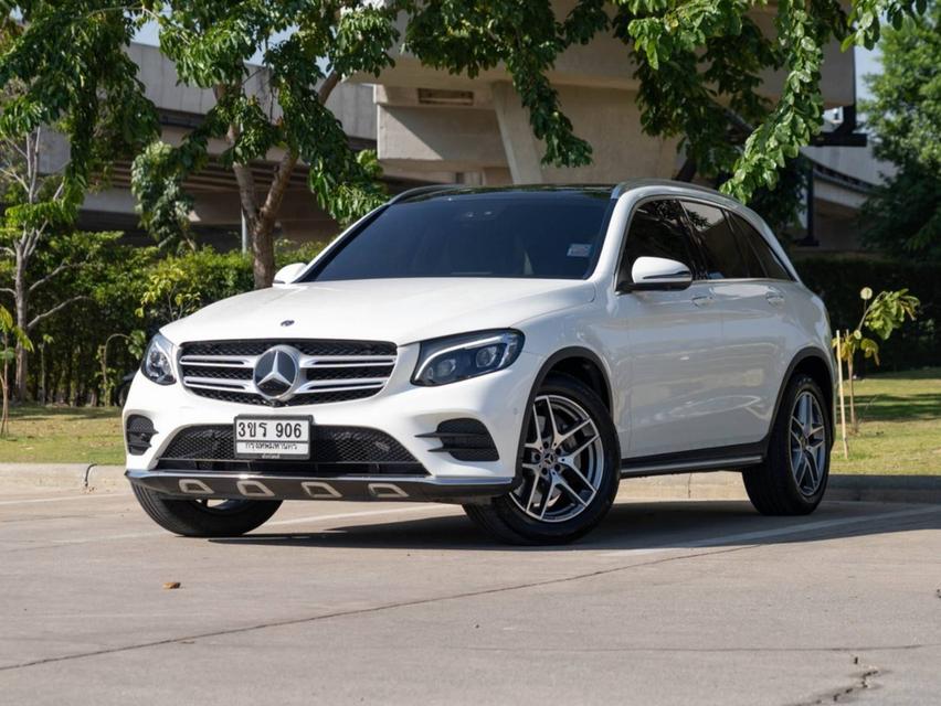 Mercedes Benz GLC 250d 4Matic Amg Dynamic (W253)  2018 จด 2023 รถหรูใช้น้อย สวยจัด 3