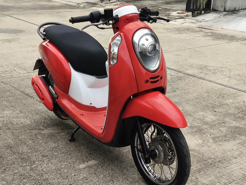 Honda Scoopy i หัวฉีด ปี2012 สี แดง ขาว 8