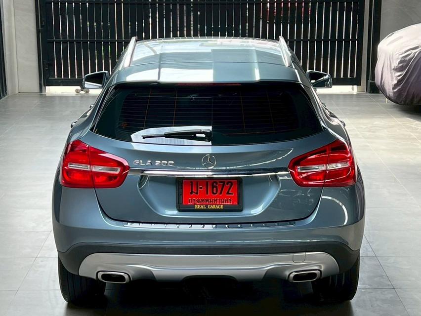 Mercedes-Benz GLA200 1.6 Urban SUV 11