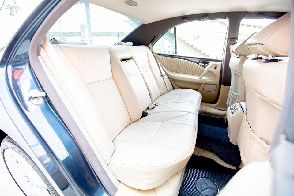 Benz E230 ปี1997 สวยสภาพดี  9