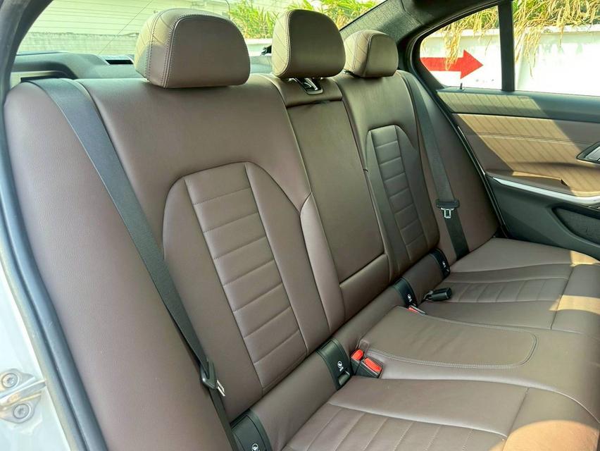 BMW 330e M Sport (G20) ปี 2020 รูปที่ 14