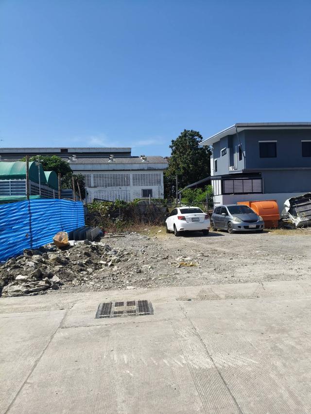 ที่ดินพร้อมสิ่งปลูกสร้างโรงจอดรถ 17