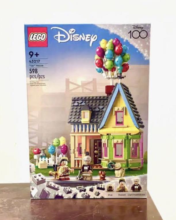 LEGO รุ่น Disney Classic ‘Up’ House Building Toy Set