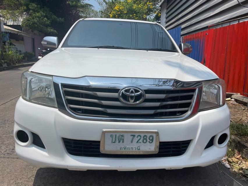 2013 Toyota Vigo เปิดแคป 2.7 cng.   ขาย 137,000.-   เล่มพร้อม รถพร้อมใช้ เอกสารครบ จอดมีนบุรี เสรีไทย กทม  สอบถาม 085 33 7 5537 3