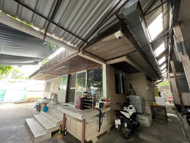 ขายที่ดินทำเลทอง 142 ตรว. สุขุมวิท 101-1 ใจกลางกรุงเทพ พร้อมสิ่งปลูกสร้าง (บ้านเก่า) ใกล้ BTS อุดมสุข 5