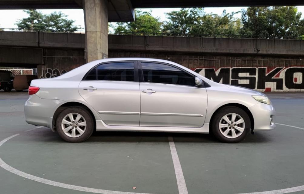 Toyota Corolla Altis 1.6 E CNG Auto ปี 2012  4