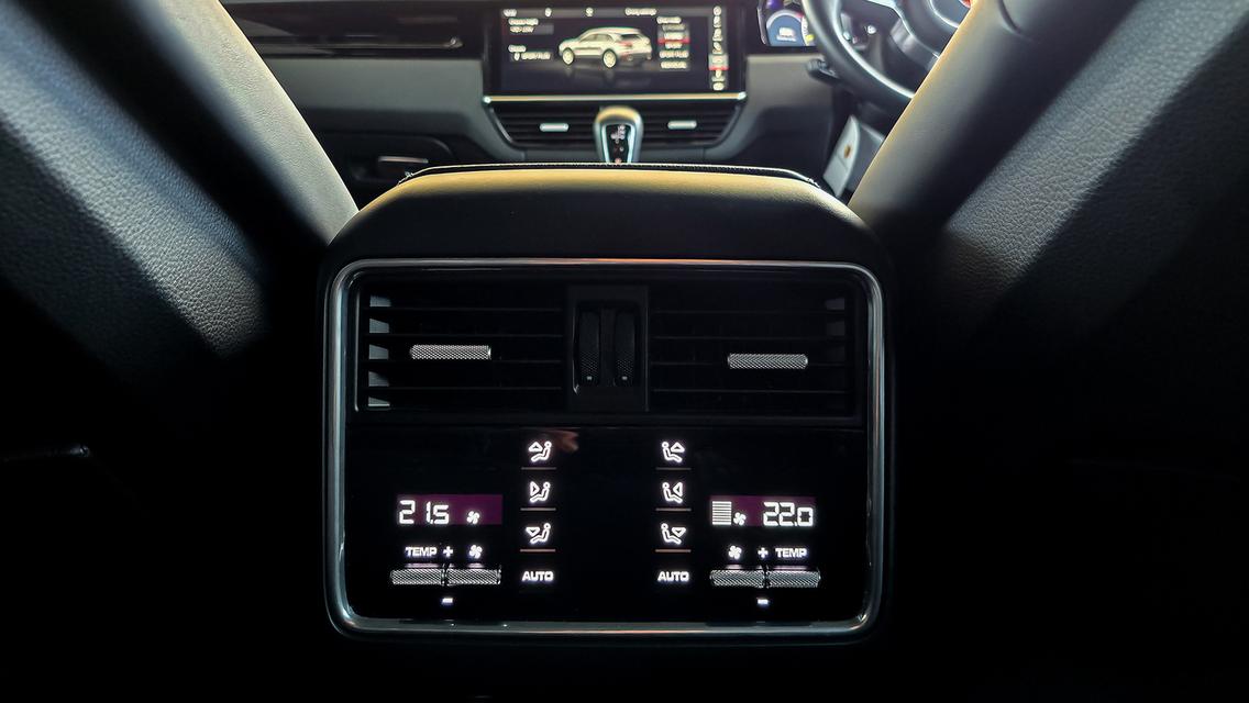 PORSCHE CAYENNE 3.0E Hybrid 2019 จด 2020 16