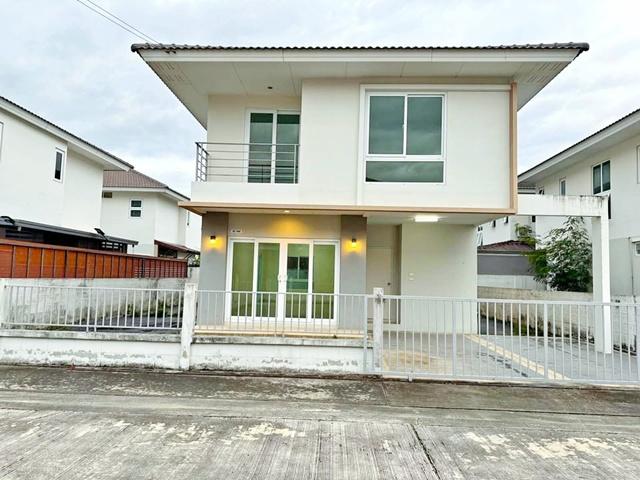 หทัยราษฎร์ 37-39 บิ๊กซี หทัยราษฎร์ 3.2 กม.ให้เช่า บ้านเดี่ยว 2 ชั้น 50 ตร.วา. 200 ตร.ม. ตลาดหทัยมิตร 3.2 กม. 3 นอนรร.นาน 1