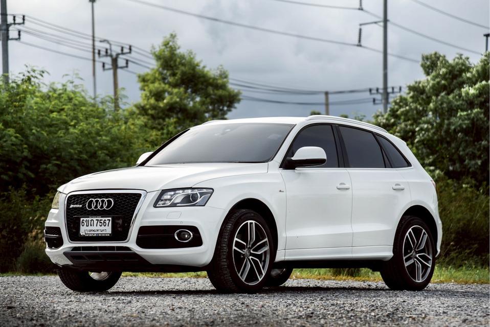 Audi Q5 2.0 TDI DPF Quattro AT 2011