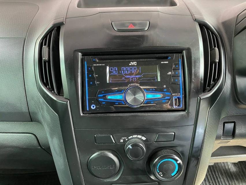 ISUZU D-MAX SPARK ตู้ทึบ ดีเซล  ปี2019 เครื่อง1.9cc. เกียร์ธรรมดา -รถไมล์แท้100%คะ 6