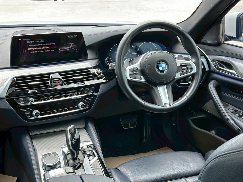 รถบ้านมือเดียว​ BMW 530e M Sport G30 ปี2020 สีขาว  10