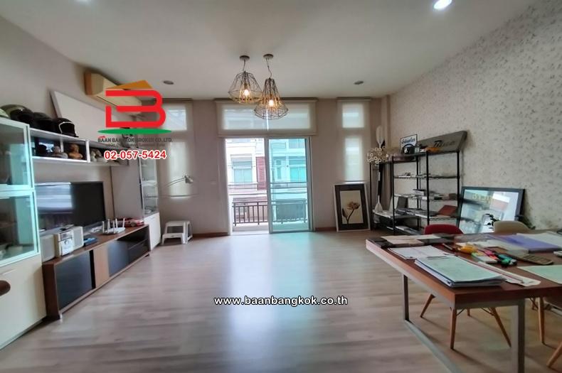 ทาวน์โฮม โครงการ พรีเมี่ยม เพลส 3 เอกมัย-รามอินทรา เนื้อที่ 22 ตรว ใกล้ตลาดนัดเลียบด่วนรามอินทรา แขวงนวลจันทร์ เขตบึงกุ่ม กรุงเทพมหานคร 9