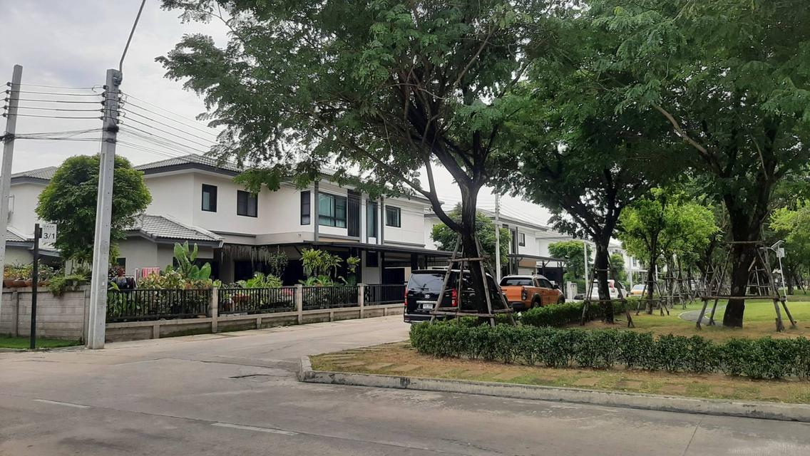 บ้านเดี่ยวหัวมุม 5 ห้องนอน 5 ห้องน้ำ 6