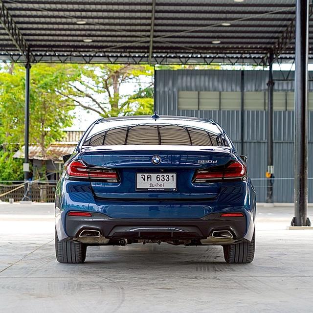รหัสรถ 12AT6331 BMW 520d 2.0 M Sport ( G30 ) LCI | ปีจด : 2022