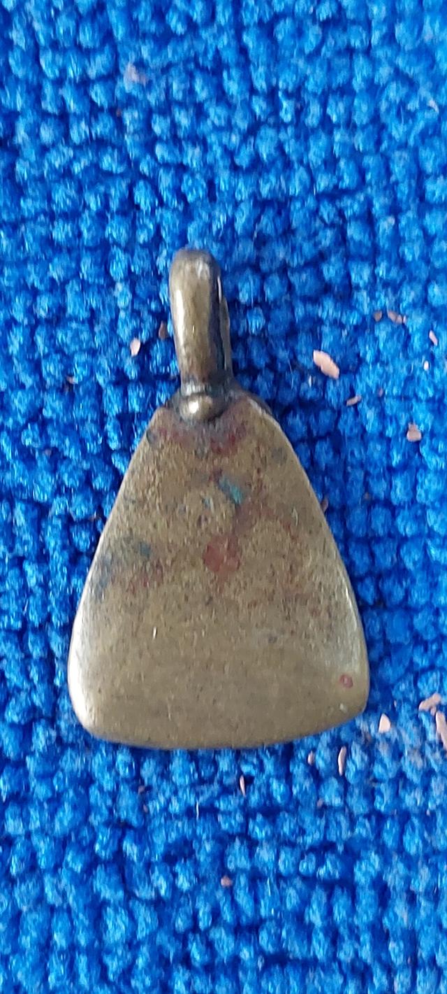 หลวงพ่อเงิน พิมพ์จอบเล็กพิจิตร รูปที่ 2