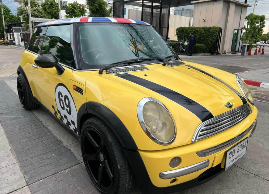 Mini Cooper ปี 2012 สีเหลือง 2