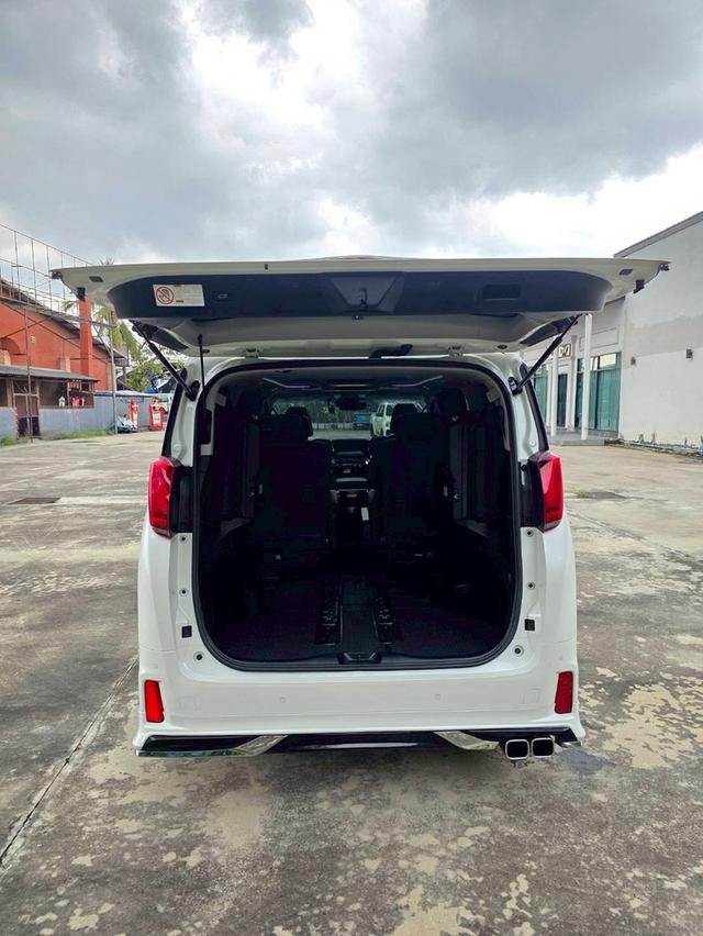 Toyota ALPHARD 2.5SC PACKAGE สีขาว ปี 2022 ไมล์ 60,000 กม.  7