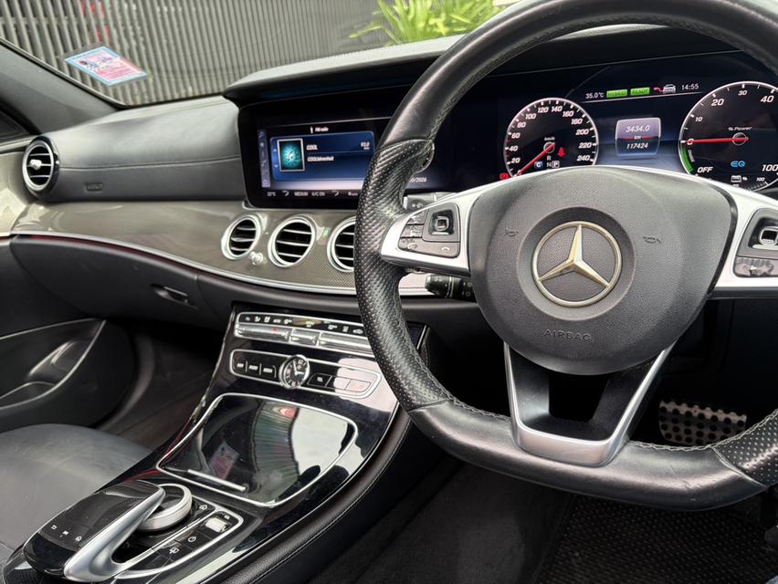 ปี2019 Mercedes-Benz E350e AMG Dynamic panoramic glass รูปที่ 9
