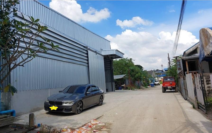 ให้เช่าโกดังพื้นที่ 600 ตรม. และ 650 ตรม. พร้อมออฟฟิศ พระยาสุเรนทร์ 27 รามอินทรา 109 รถ 6 ล้อเข้าได้ 1