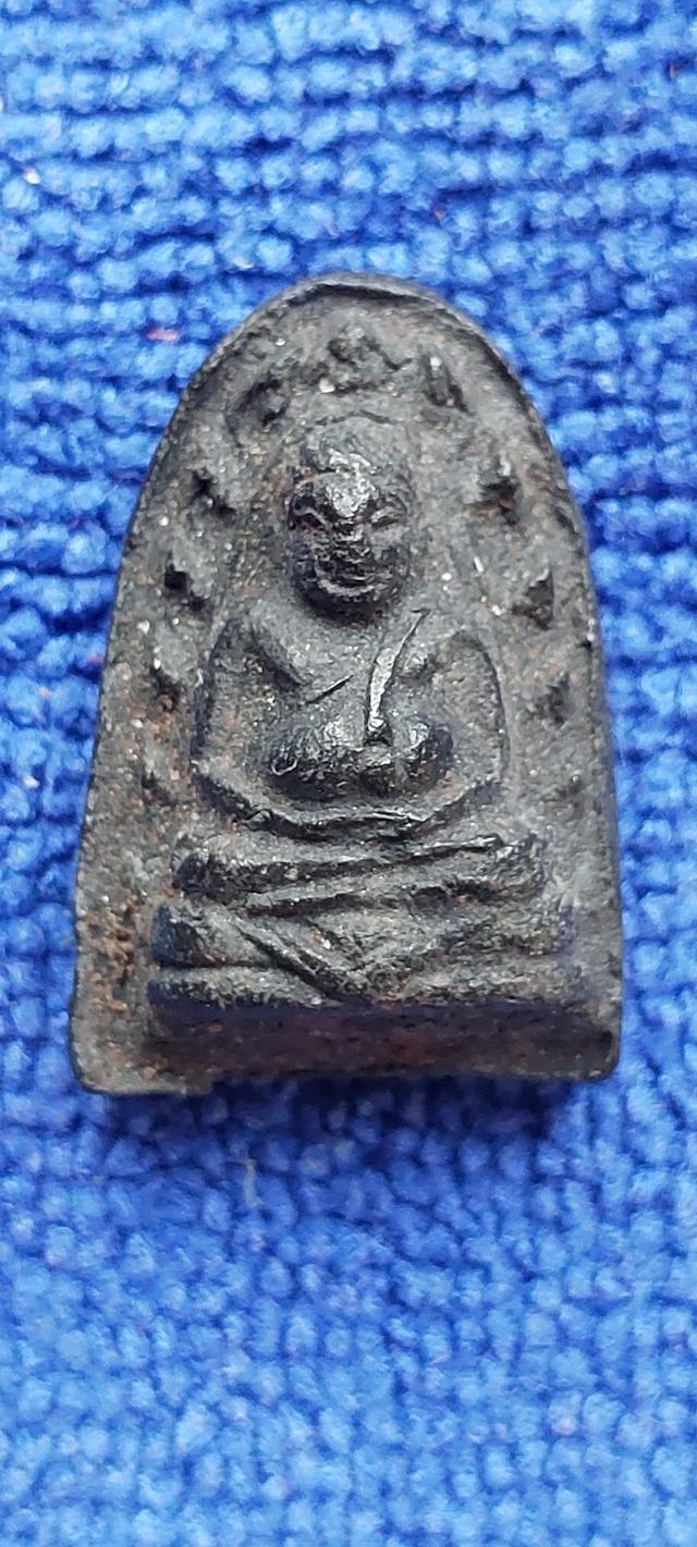 พระสังกัจจายน์พิมพ์กนกข้างหลวงปู่บุญ